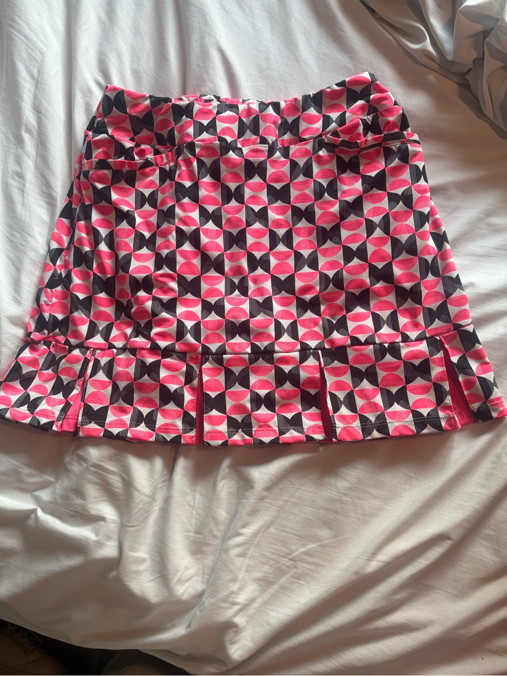 Geometric Print Pink & Black Pleated Mini Skirt